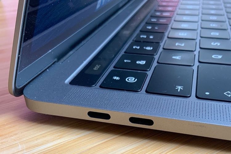 別のコンピューターから復元または更新します 