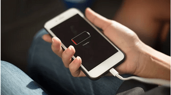 iPhone-Keeps-Showing-Logo-Using-charge 